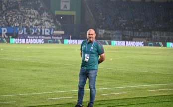 Bojan Hodak Rencanakan Taktik Baru di Pertandingan Melawan Persebaya