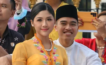 Komisi Pemberantasan Korupsi (KPK) mengumumkan bahwa penggunaan jet pribadi oleh Kaesang Pangarep, putra Presiden Joko Widodo, untuk perjalanan ke Amerika Serikat