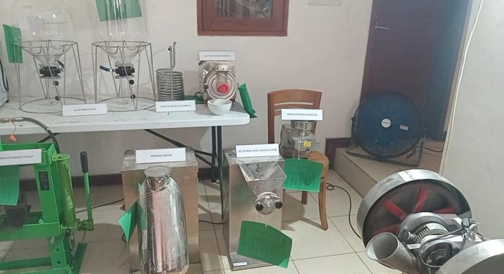 In a significant law enforcement operation, Indonesian police raided a villa located in Uluwatu, Bali. This villa reportedly served as a clandestine laboratory for producing hashish.