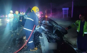A sedan was involved in a fiery crash in Pathum Thani after colliding with a broken streetlight.