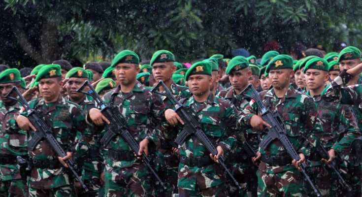 Markas Besar Tentara Nasional Indonesia (Mabes TNI) mengumumkan pengerahan 79.247 prajurit dari tiga matra.
