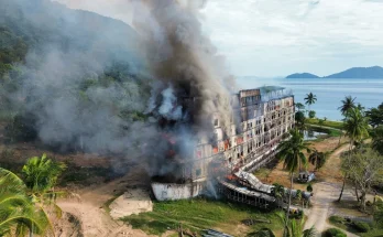 Fire Ravages Abandoned Boat Hotel on Koh Chang, Authorities Investigate Cause