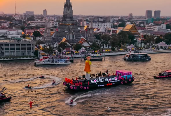 Giant Cocoa Installation on Chao Phraya River: Netflix's Grand Welcome for 'Squid Game 2' Premiere