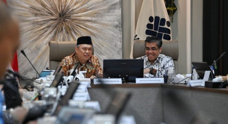 Kementerian Ketenagakerjaan (Kemnaker) resmi mengeluarkan kebijakan yang melarang syarat batas usia dalam proses rekrutmen tenaga kerja.